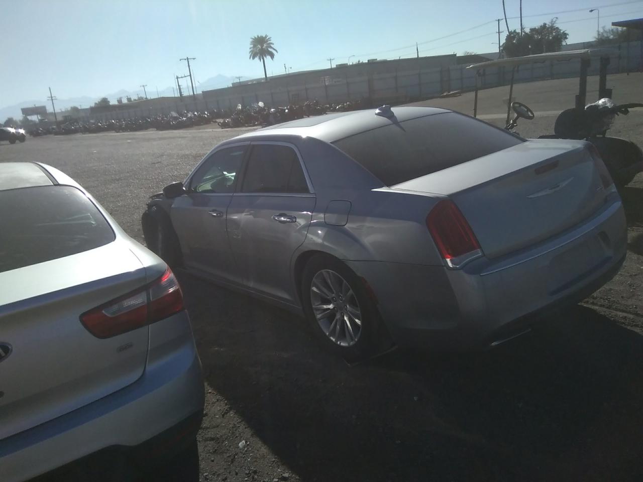 Obraz 2 z 2016 CHRYSLER 300C  2016 z VIN 2C3CCAEG3GH151599