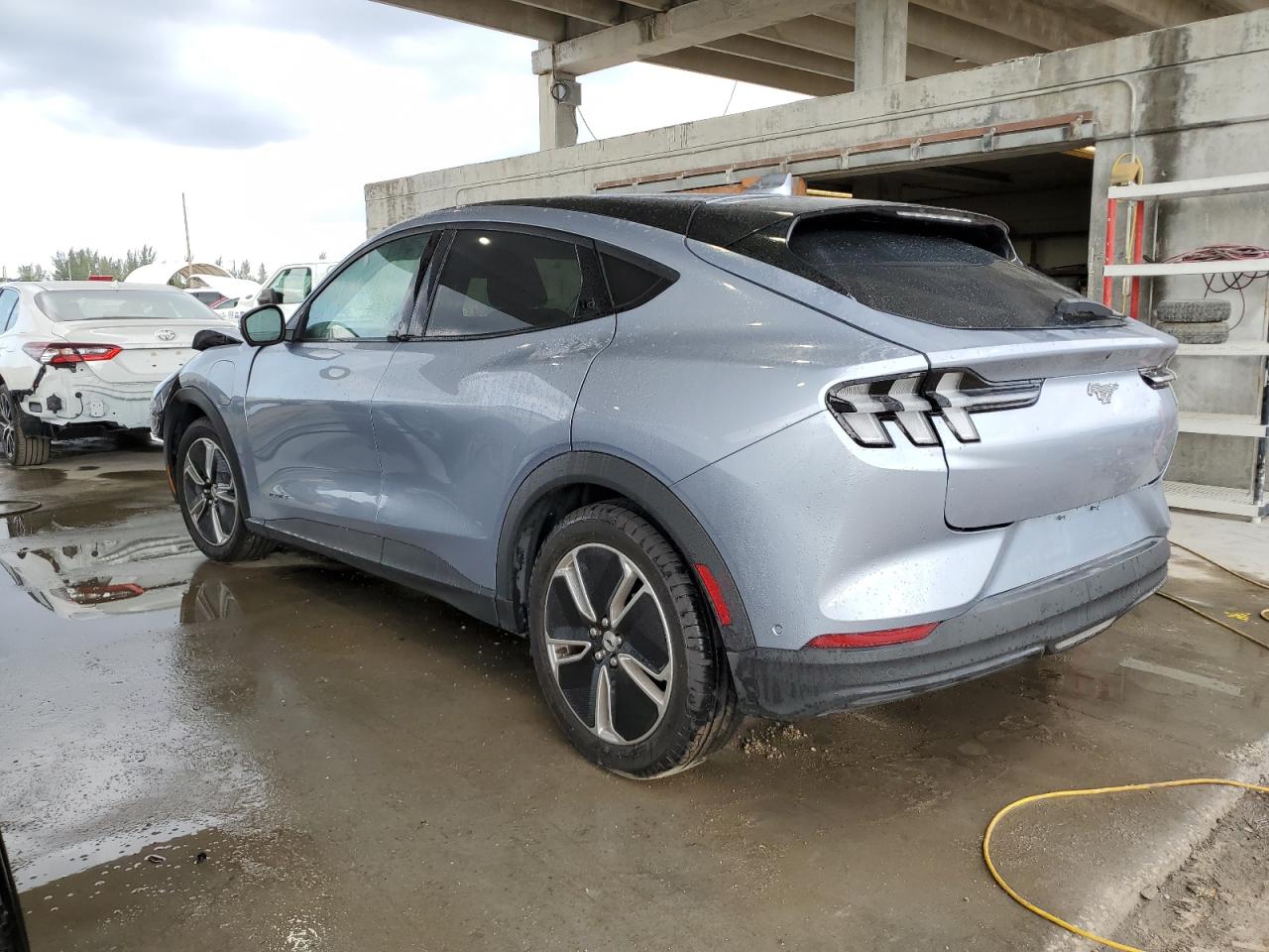 Image 2 of 2022 FORD MUSTANG MACH-E SELECT 2022 with VIN 3FMTK1RM0NMA58984