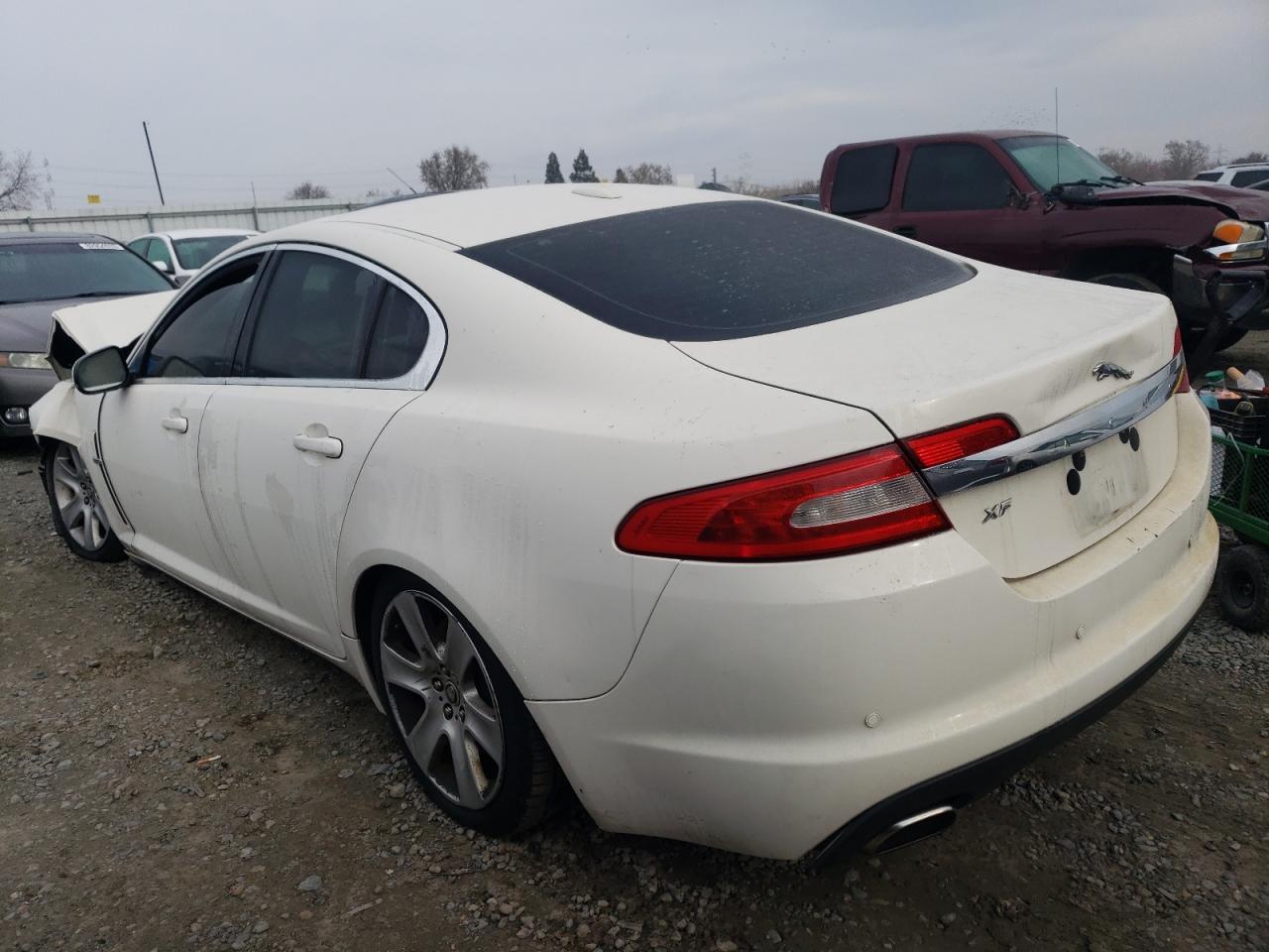 Изображение 2 2010 JAGUAR XF LUXURY 2010 с VIN SAJWA0FA9AHR52541