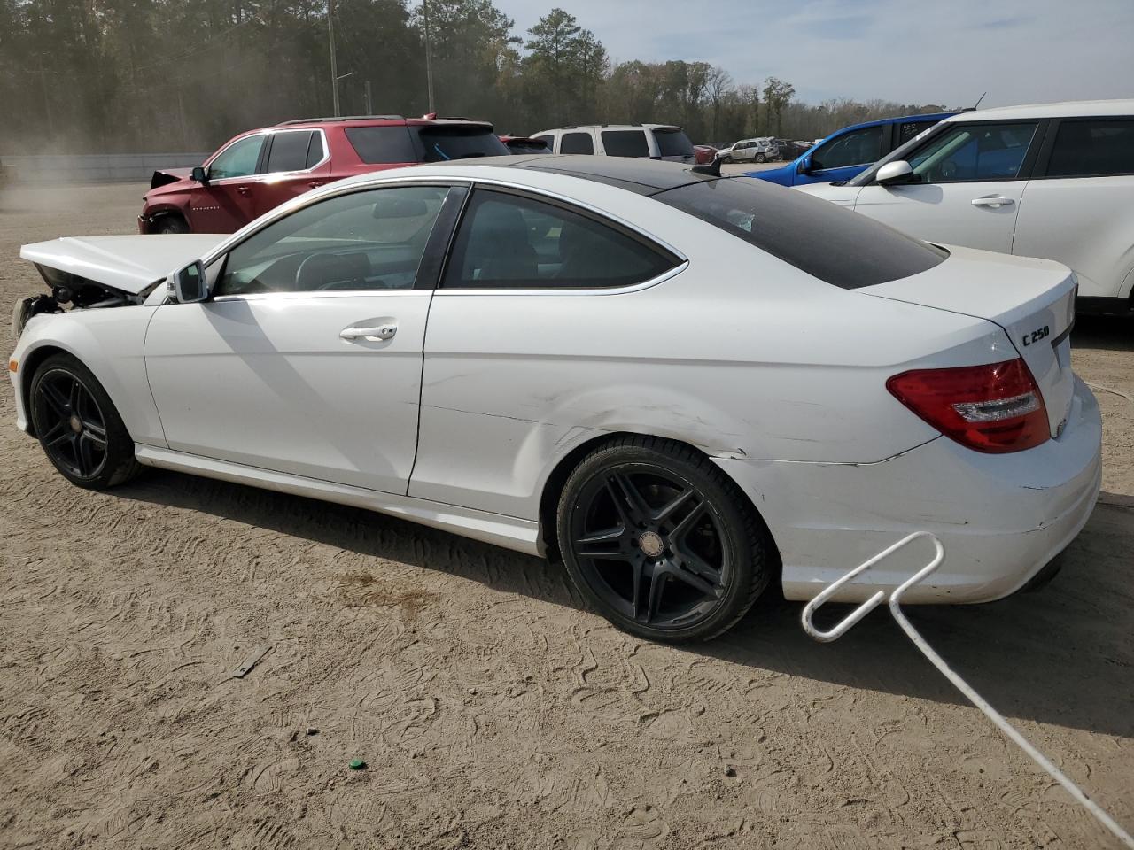 Image 2 of 2015 MERCEDES-BENZ C 250 2015 with VIN WDDGJ4HB1FG402205
