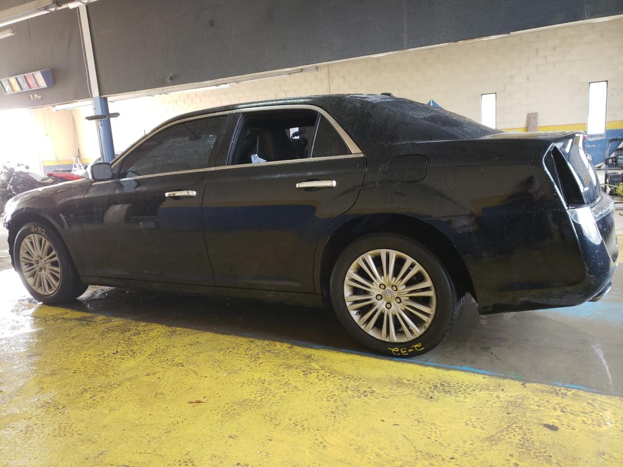 Изображение 2 2014 CHRYSLER 300C  2014 с VIN 2C3CCAKG3EH321395