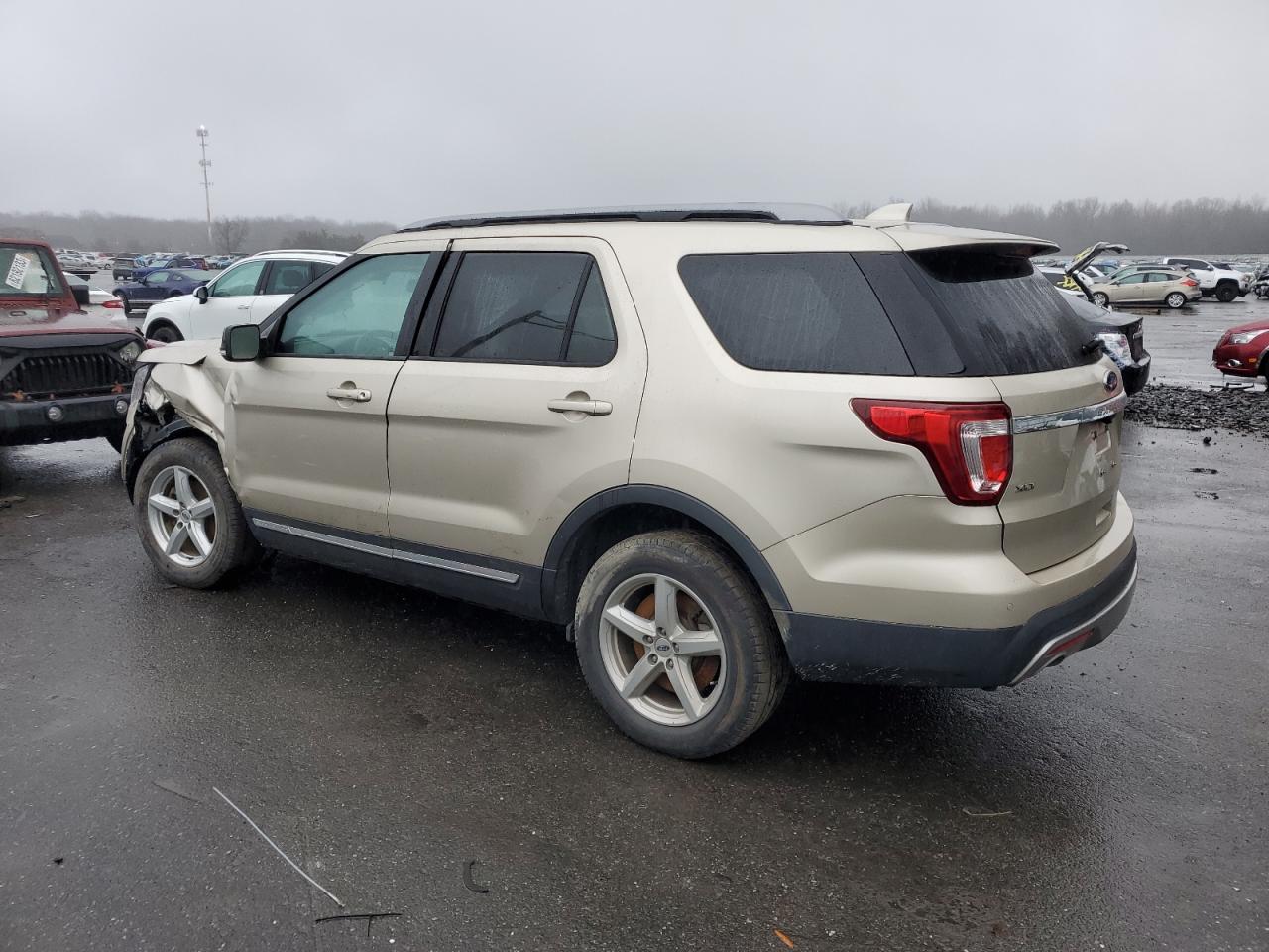 Image 2 of 2017 FORD EXPLORER XLT 2017 with VIN 1FM5K8D86HGC12950