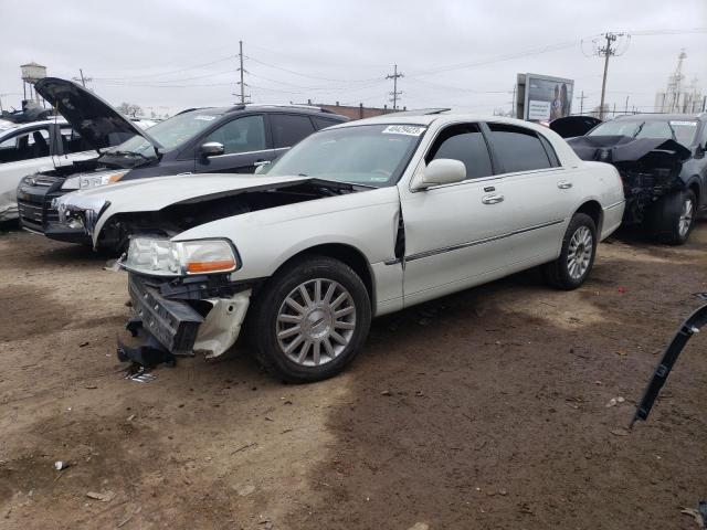Obraz 1 z 2004 LINCOLN TOWN CAR ULTIMATE 2004 z VIN 1LNHM83W44Y615563