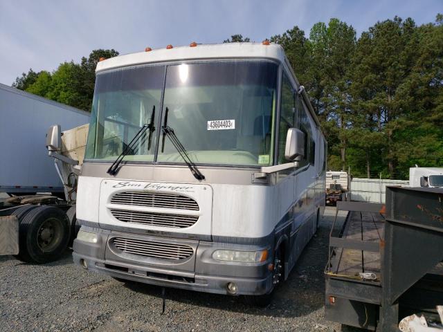 Image 2 of 2002 WORKHORSE CUSTOM CHASSIS MOTORHOME CHASSIS W22 2002 with VIN 5B4MP67G523353439