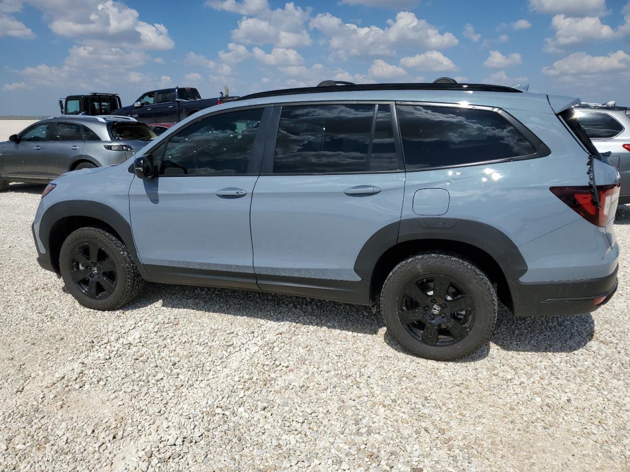 Obraz 2 z 2022 HONDA PILOT TRAILSPORT 2022 z VIN 5FNYF6H82NB084569