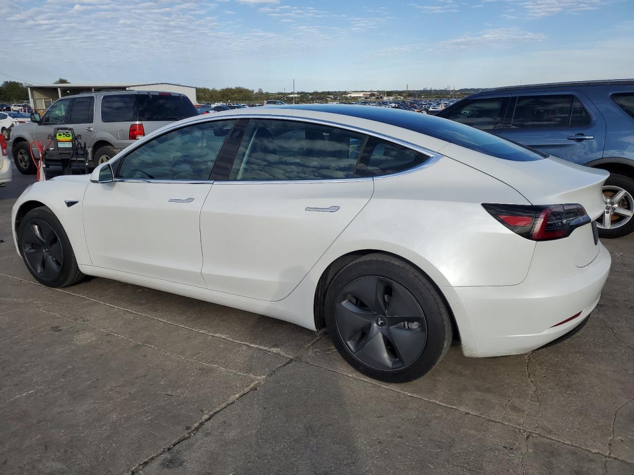 Image 2 of Tesla Model 3 2020 with VIN 5YJ3E1EA2LF800021