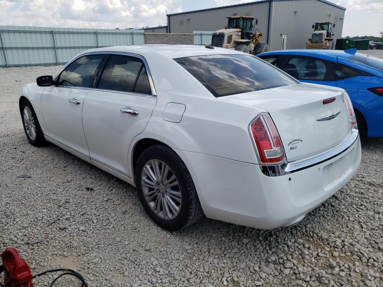 Изображение 2 2012 CHRYSLER 300C  2012 с VIN 2C3CCAKT7CH254102