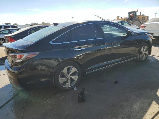 Image 3 of 2016 HYUNDAI SONATA HYBRID 2016 with VIN KMHE34L19GA018070