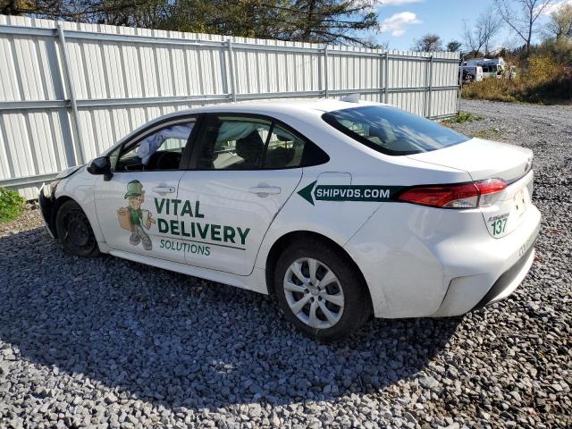 Image 2 of 2022 TOYOTA COROLLA LE 2022 with VIN JTDEPMAE2N3015429