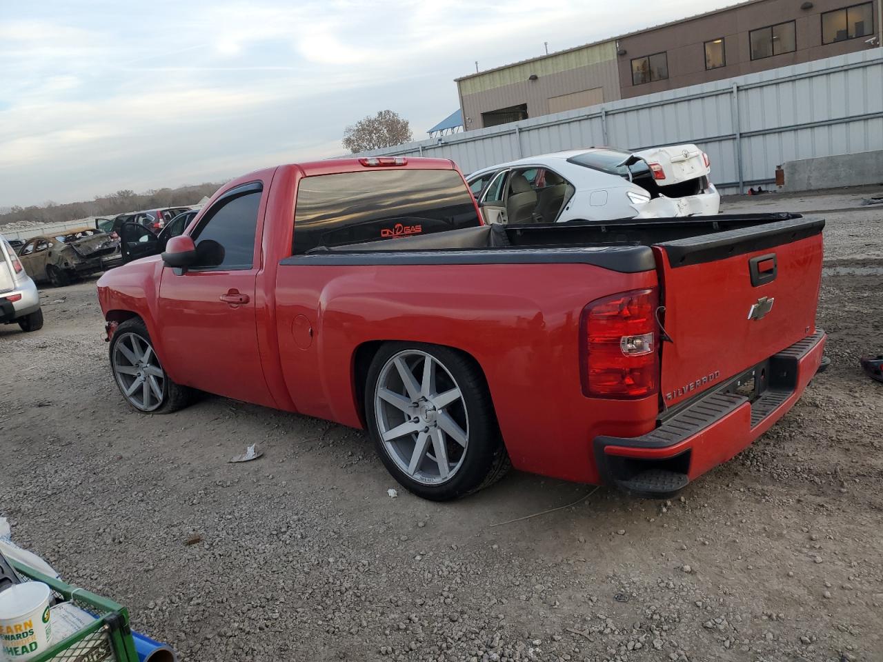 Obraz 2 z 2011 CHEVROLET SILVERADO C1500 2011 z VIN 1GCNCPE09BZ294804