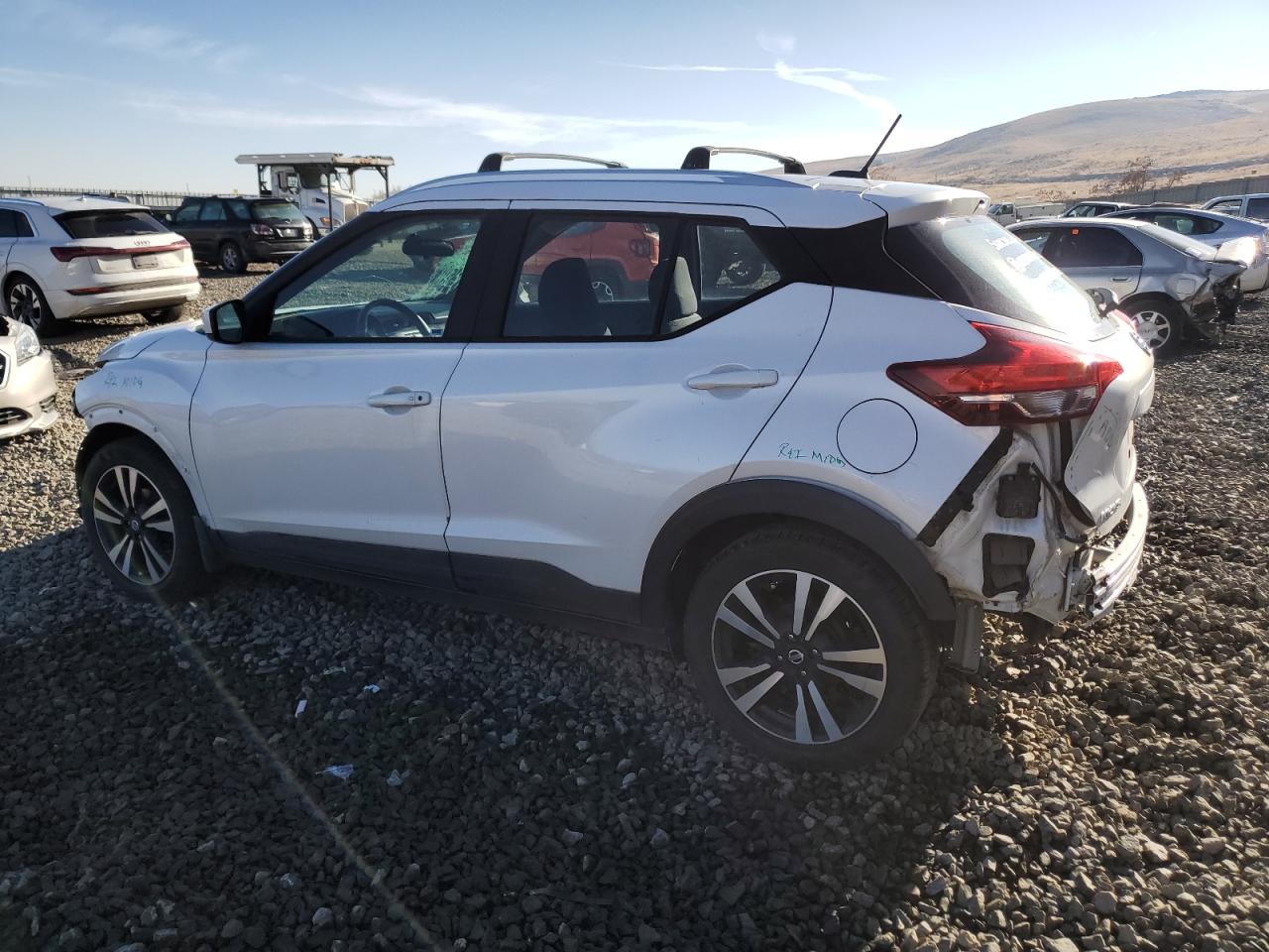 Obraz 2 z 2019 NISSAN KICKS S 2019 z VIN 3N1CP5CU8KL518046