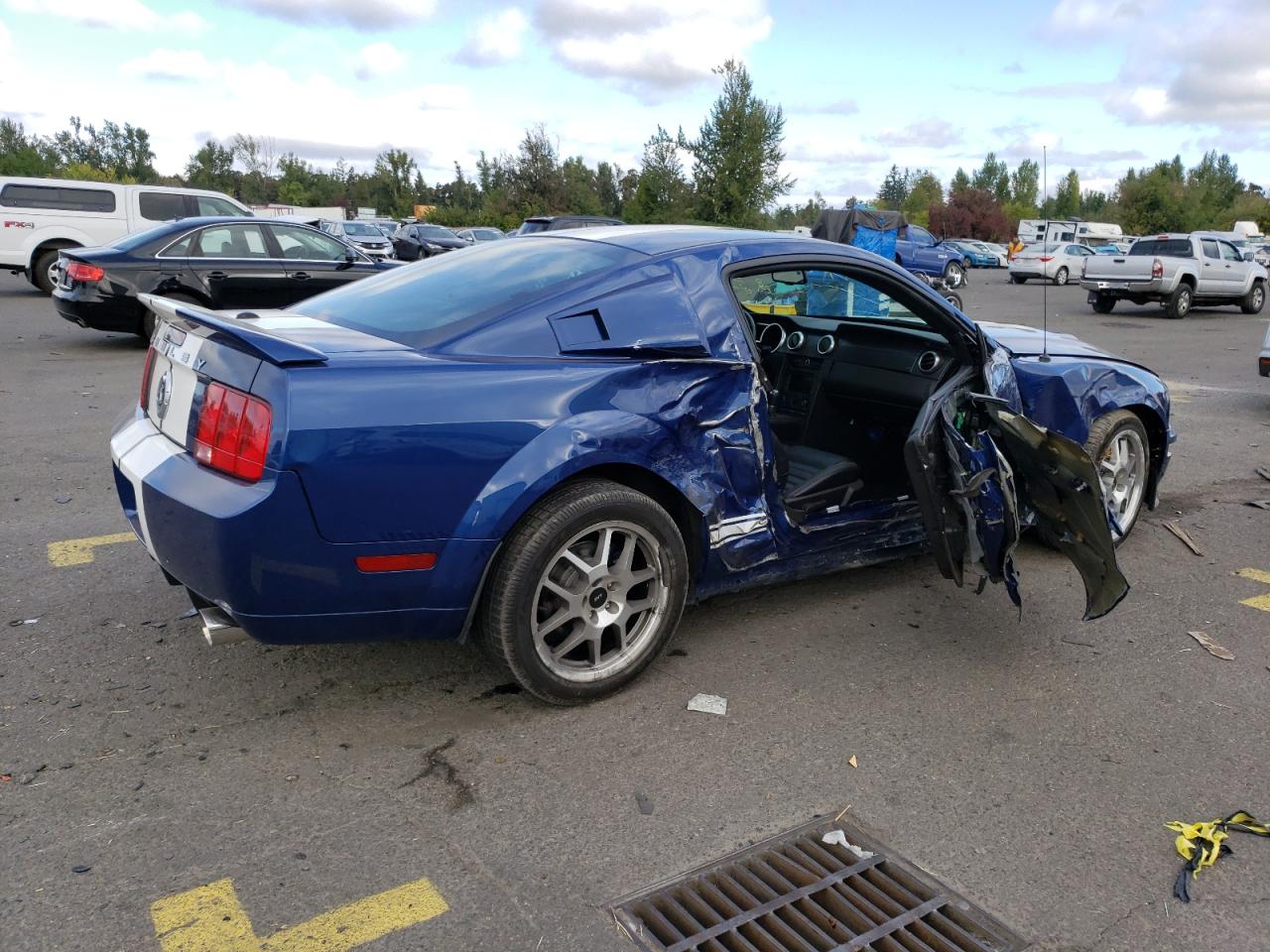 Image 3 of 2007 FORD MUSTANG SHELBY GT500 2007 with VIN 1ZVHT88S375285821