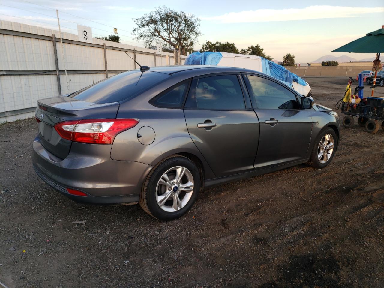 Image 3 of 2014 FORD FOCUS SE 2014 with VIN 1FADP3F24EL169733