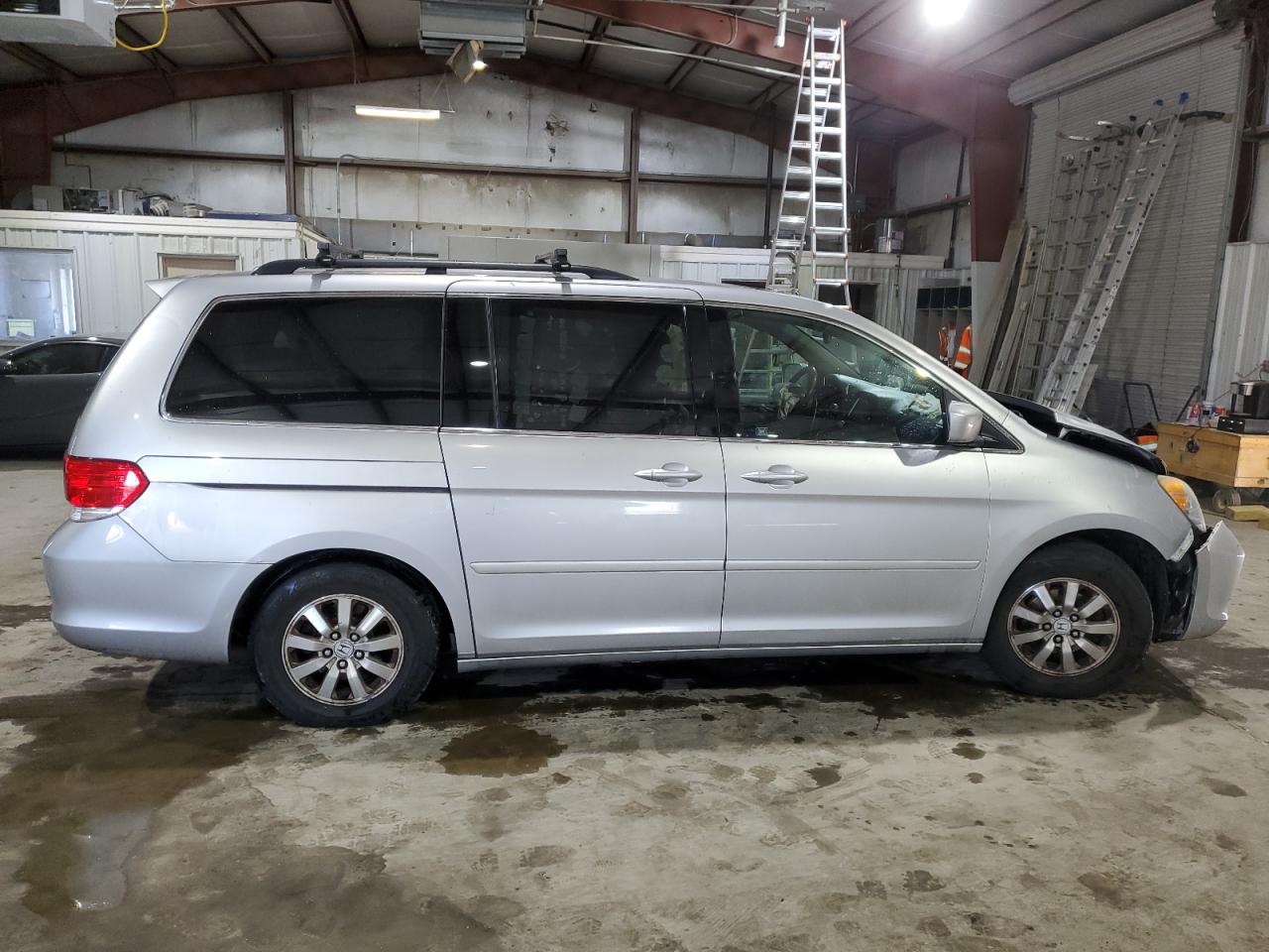 Изображение 3 2010 HONDA ODYSSEY EXL 2010 с VIN 5FNRL3H70AB044746