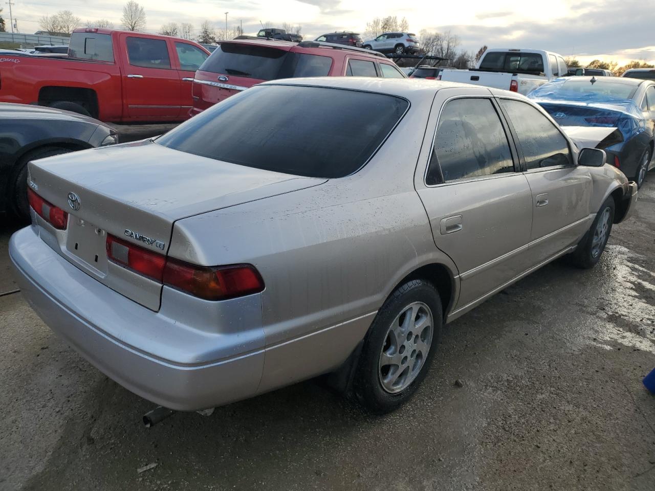Изображение 3 1997 TOYOTA CAMRY CE 1997 с VIN 4T1BG22K7VU799771