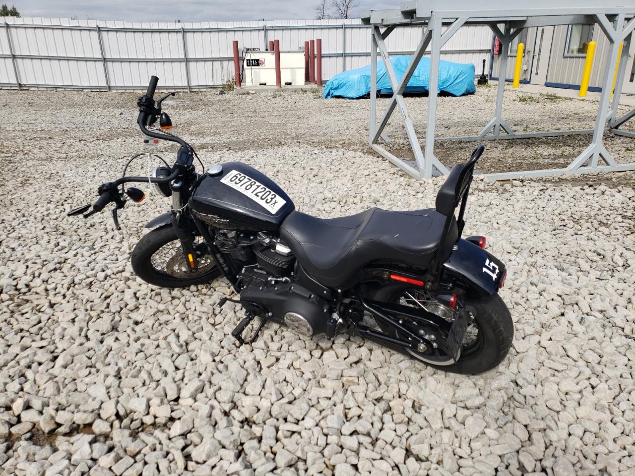 Image 3 of 2020 HARLEY-DAVIDSON FXBB  2020 with VIN 1HD1YJJ14LB011827