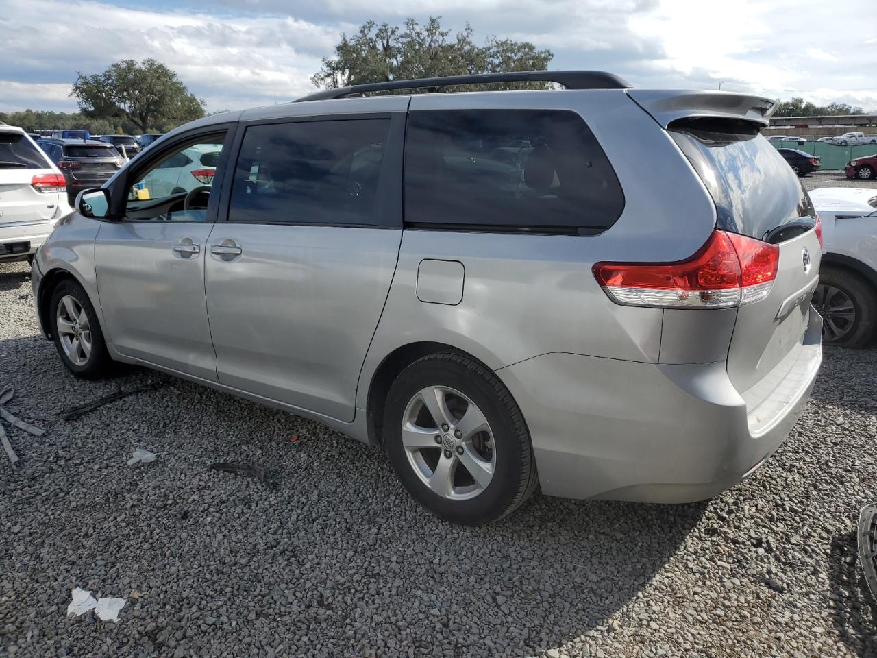 Image 2 of 2013 TOYOTA SIENNA LE 2013 with VIN 5TDKK3DC0DS351664