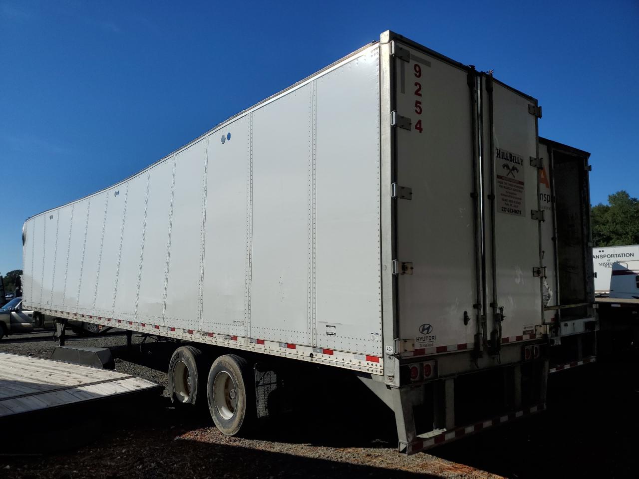 Image 3 of 2019 HYUNDAI TRAILER 2019 with VIN 3H3V532C9KR838016