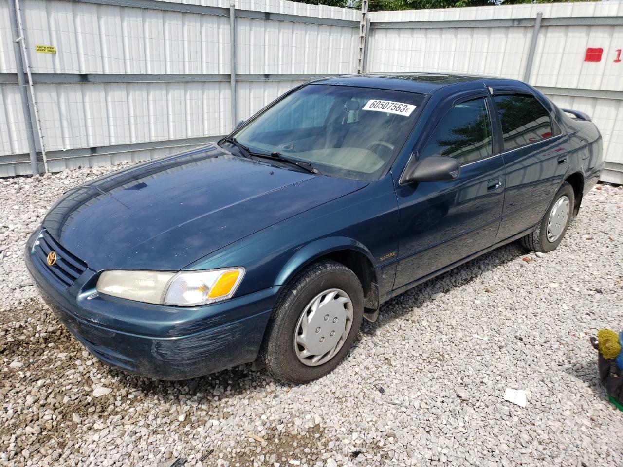 Image 1 of 1997 TOYOTA CAMRY CE 1997 with VIN 4T1BG22K5VU823615