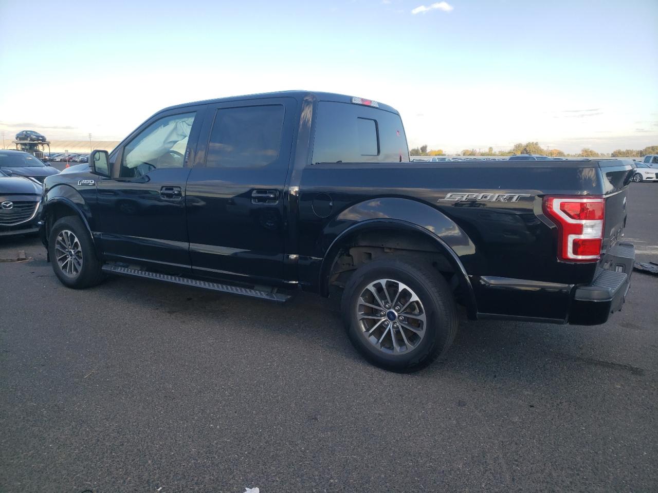 Obraz 2 z 2018 FORD F150 SUPERCREW 2018 z VIN 1FTEW1CPXJKD31614