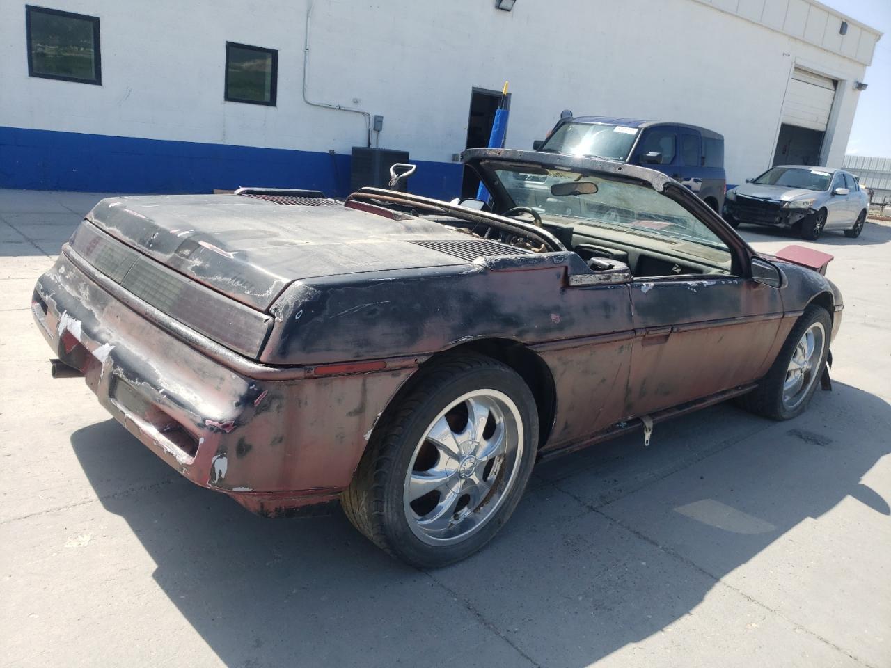 Obraz 3 z 1987 PONTIAC FIERO  1987 z VIN 1G2PE11RXHP240277