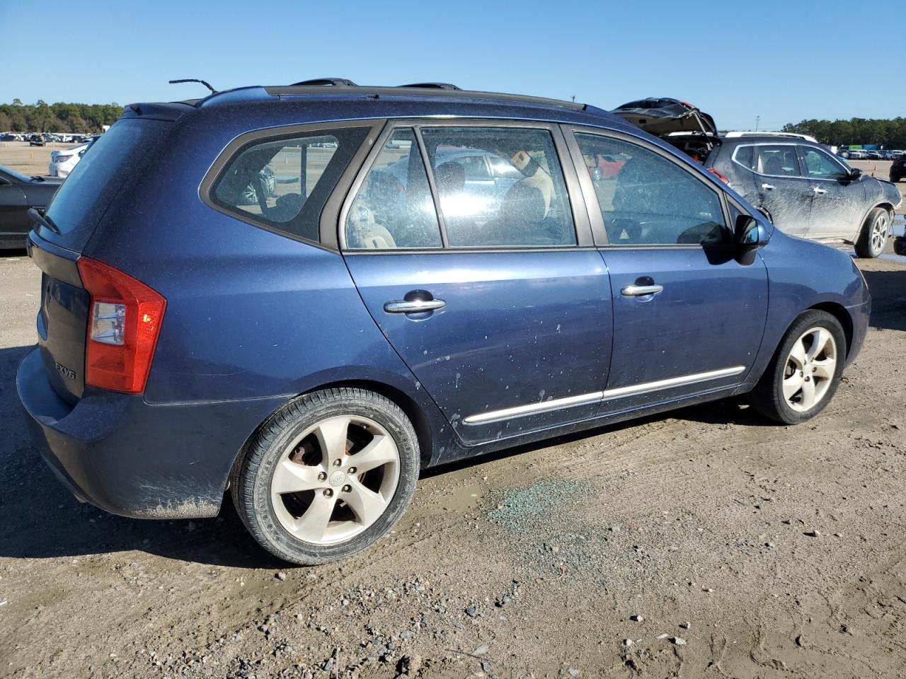 Obraz 3 z 2007 KIA RONDO LX 2007 z VIN KNAFG526177058394