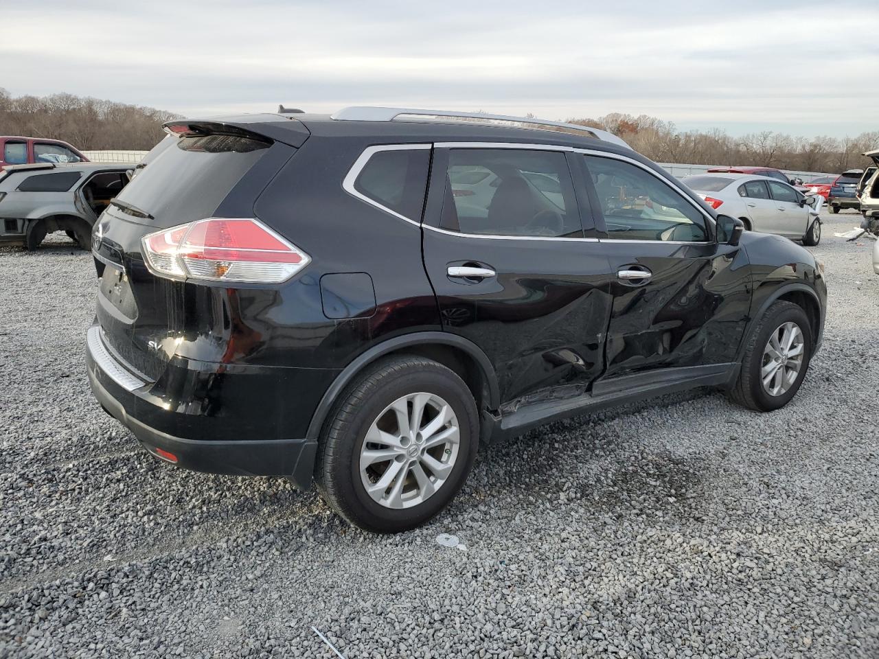 Image 3 of 2015 NISSAN ROGUE S 2015 with VIN KNMAT2MT6FP519517