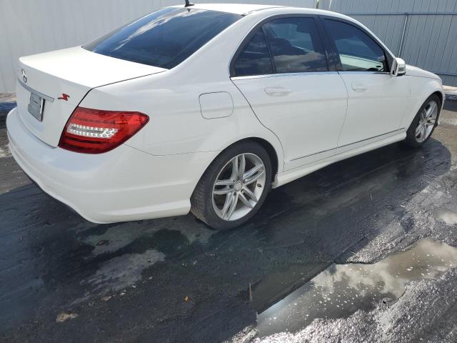 Image 3 of 2013 MERCEDES-BENZ C 250 2013 with VIN WDDGF4HB5DR273291