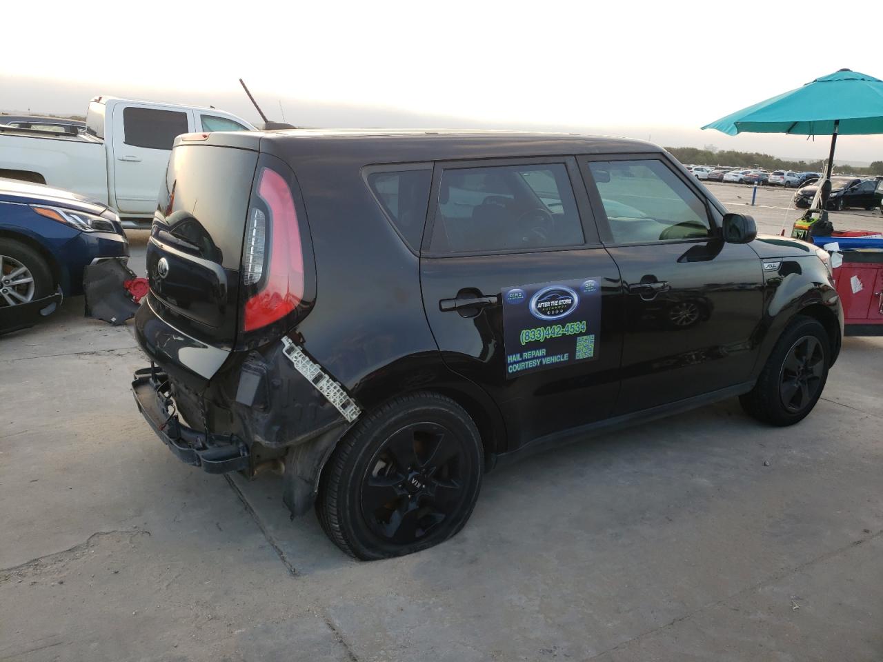 Obraz 3 z 2017 KIA SOUL  2017 z VIN KNDJN2A22H7477114