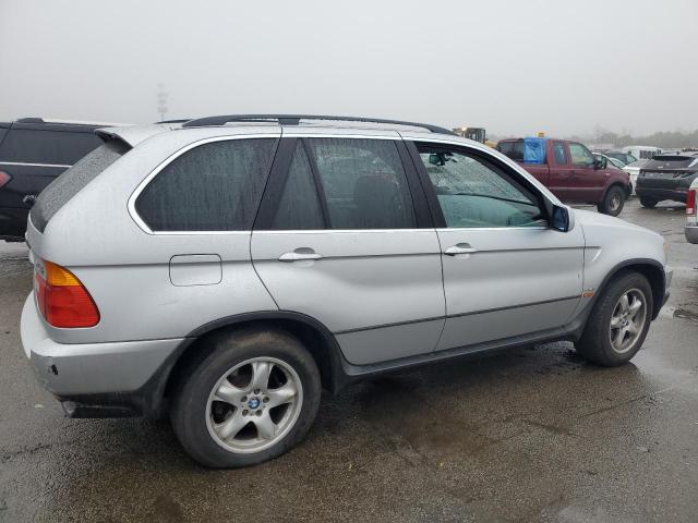 Obraz 3 z 2001 BMW X5 4.4I 2001 z VIN WBAFB33541LH11293