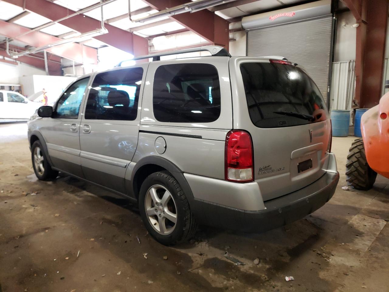 Image 2 of 2005 PONTIAC MONTANA SV6 2005 with VIN 1GMDV33L65D191249