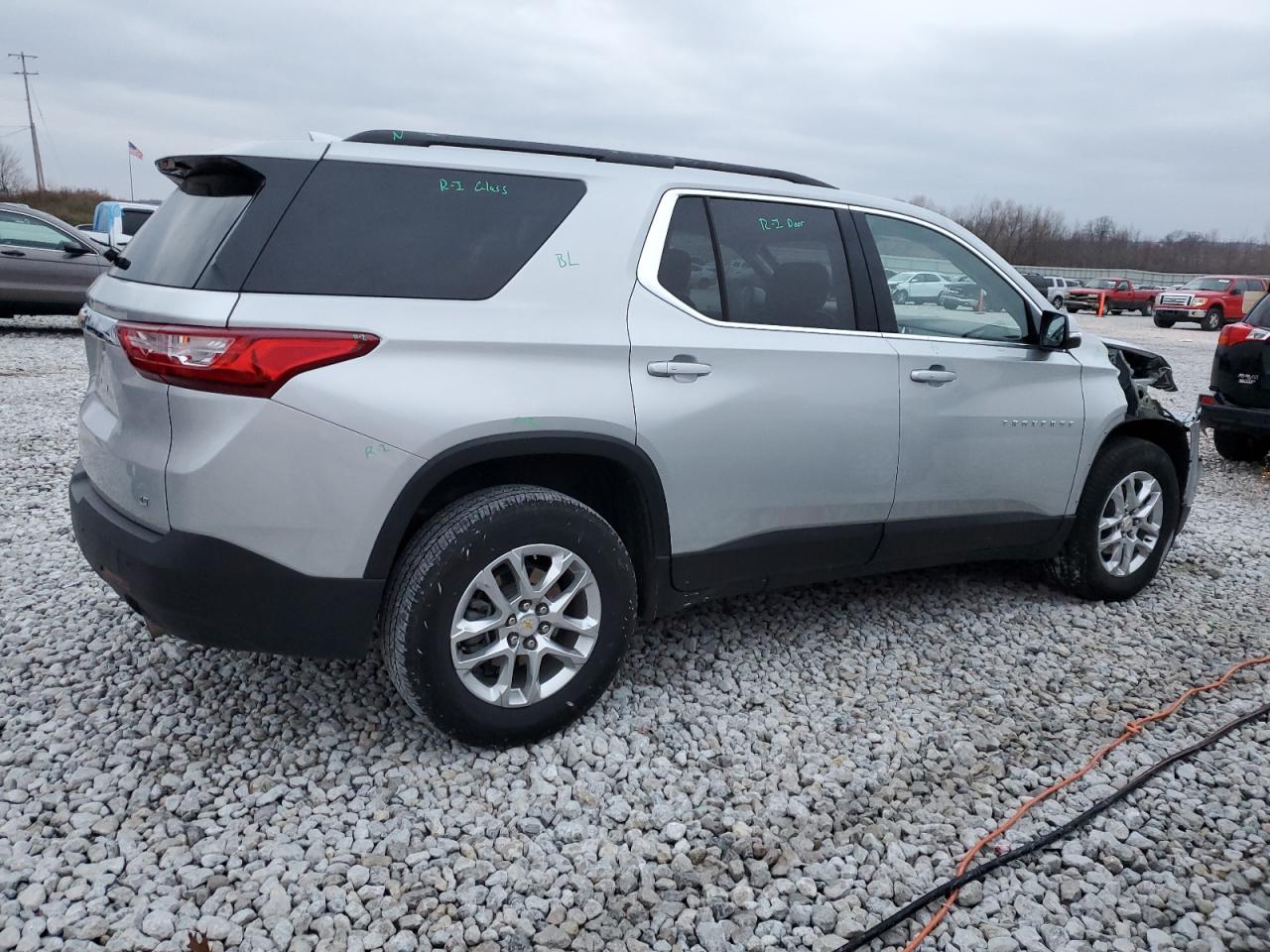 Obraz 3 z 2021 CHEVROLET TRAVERSE LT 2021 z VIN 1GNEVGKW0MJ266496