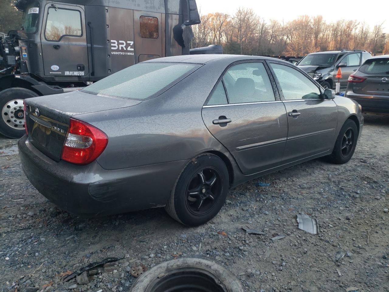 Изображение 3 2003 TOYOTA CAMRY LE 2003 с VIN 4T1BE30K33U664010