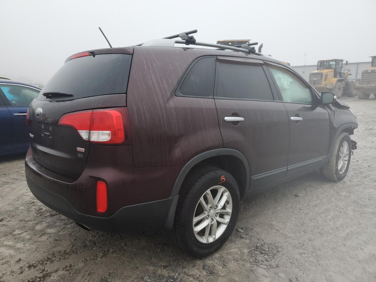 Image 3 of 2014 KIA SORENTO LX 2014 with VIN 5XYKT3A61EG436183
