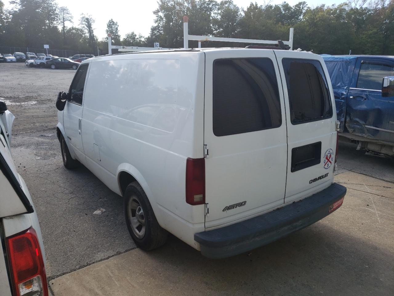 Изображение 2 2001 CHEVROLET ASTRO  2001 с VIN 1GCDM19W41B142781