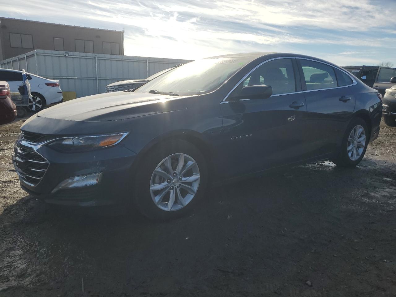 Image 1 of 2019 CHEVROLET MALIBU LT 2019 with VIN 1G1ZD5ST1KF131849