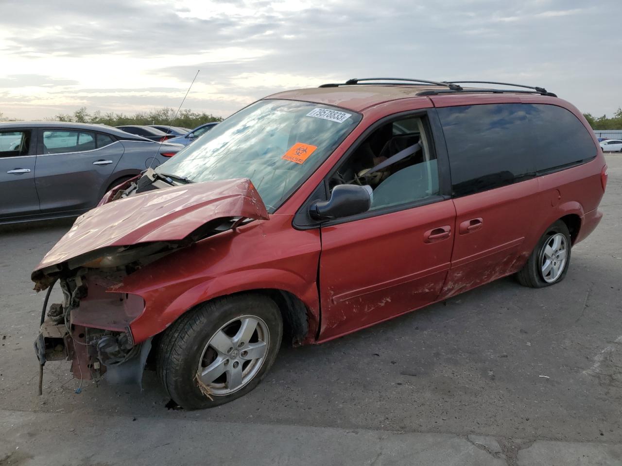 Image 1 of 2006 DODGE GRAND CARAVAN SXT 2006 with VIN 2D4GP44L76R746615