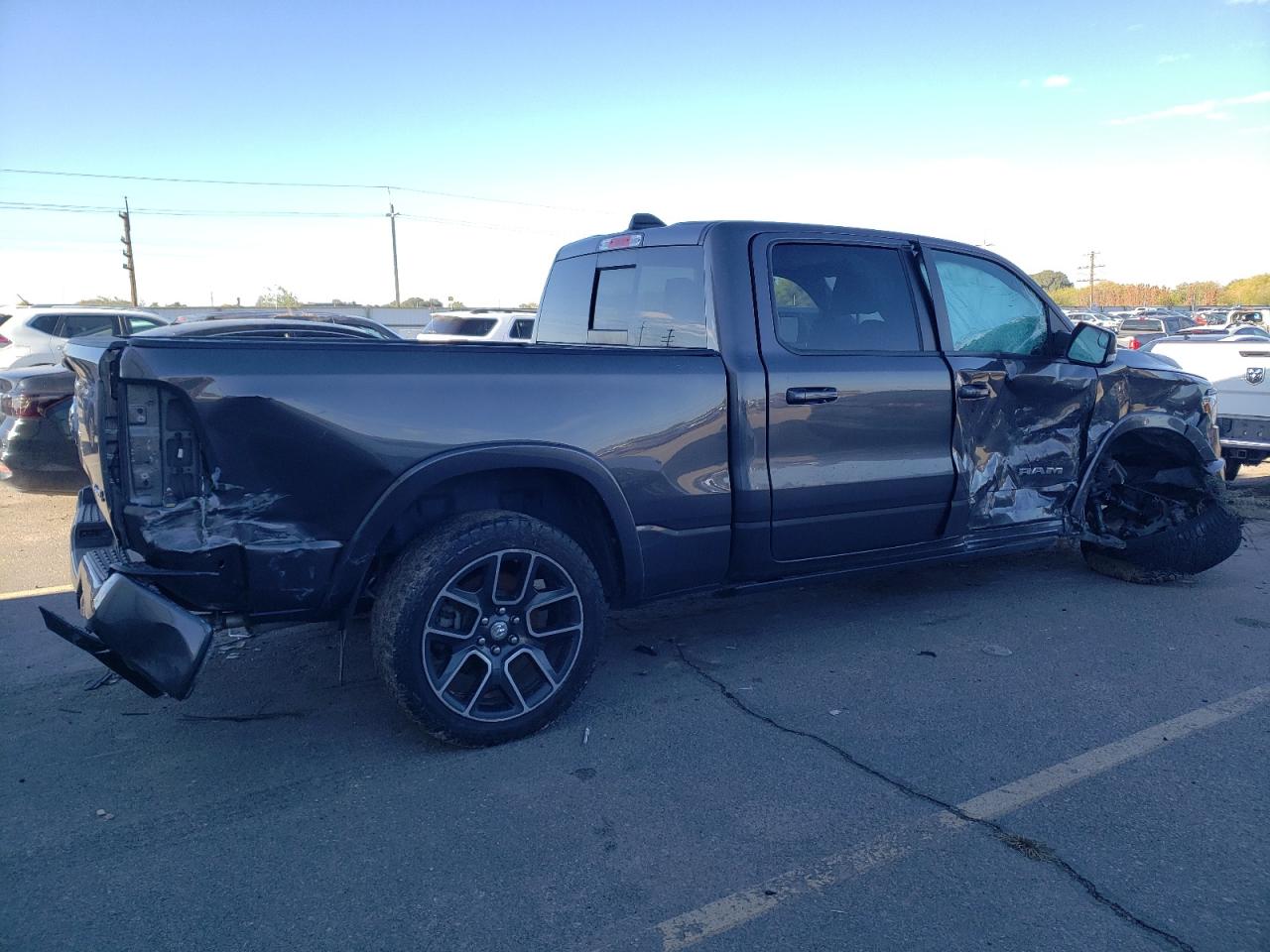 Изображение 3 2019 RAM 1500 LARAMIE 2019 с VIN 1C6SRFRT5KN886716