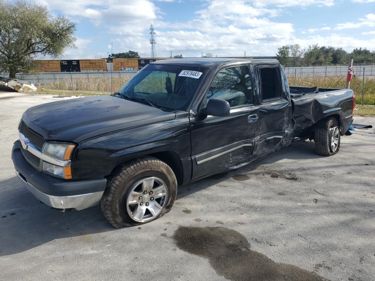Obraz 1 z 2003 CHEVROLET SILVERADO C1500 2003 z VIN 2GCEC19T231281131