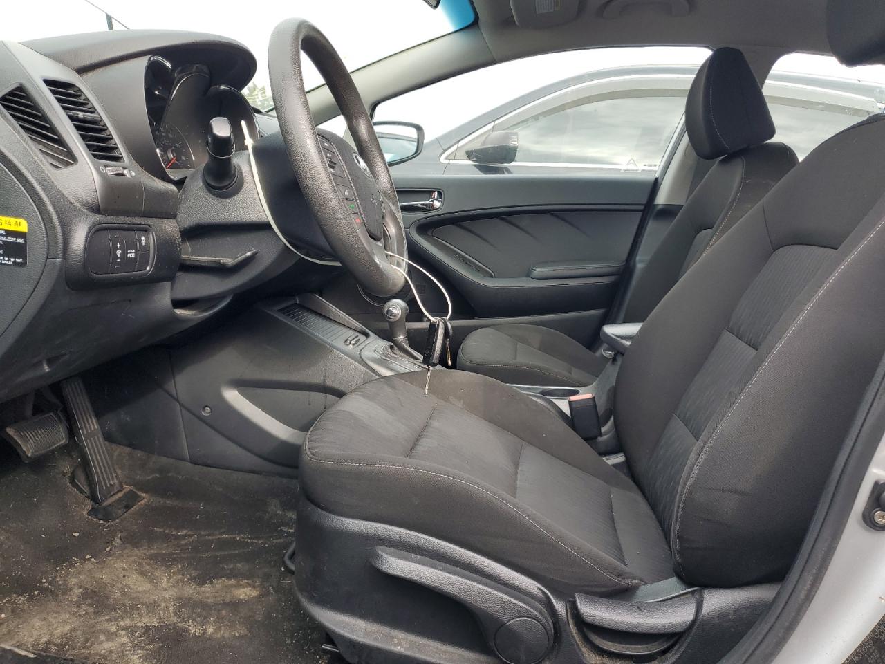Изображение 1 2016 KIA FORTE LX 2016 с VIN KNAFK4A62G5610328