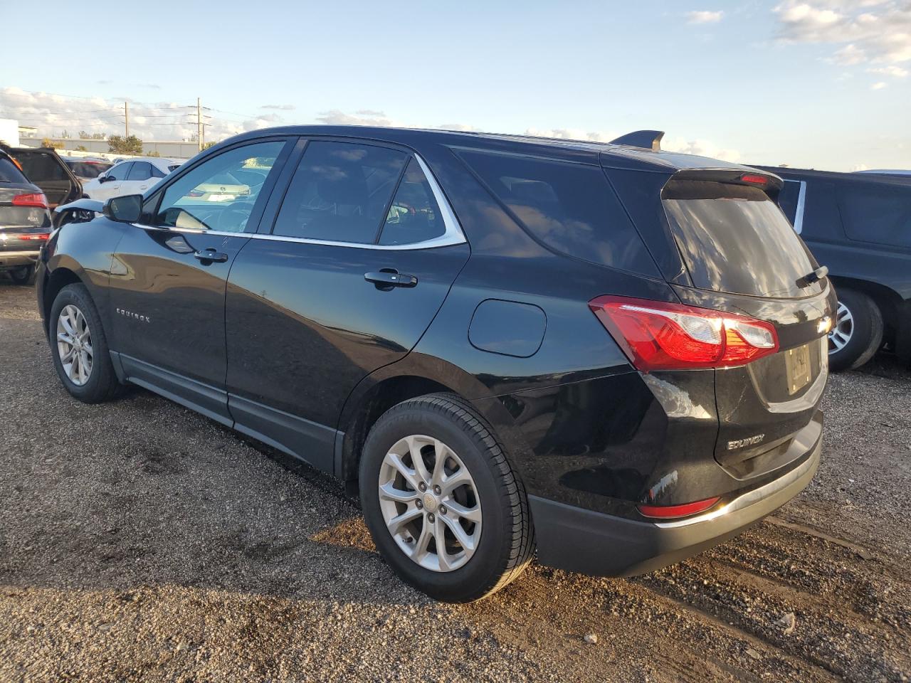 Obraz 2 z 2018 CHEVROLET EQUINOX LT 2018 z VIN 3GNAXJEV9JL271838
