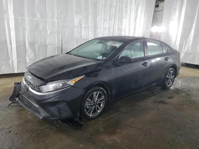 Obraz 1 z 2023 KIA FORTE LX 2023 z VIN 3KPF24AD5PE596012