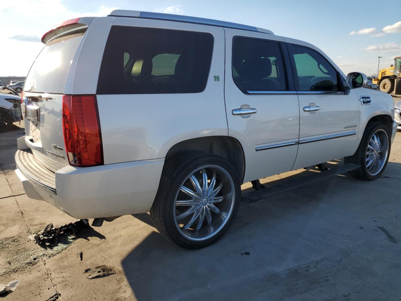 Image 3 of 2013 CADILLAC ESCALADE PLATINUM HYBRID 2013 with VIN 1GYS4FEJXDR122586