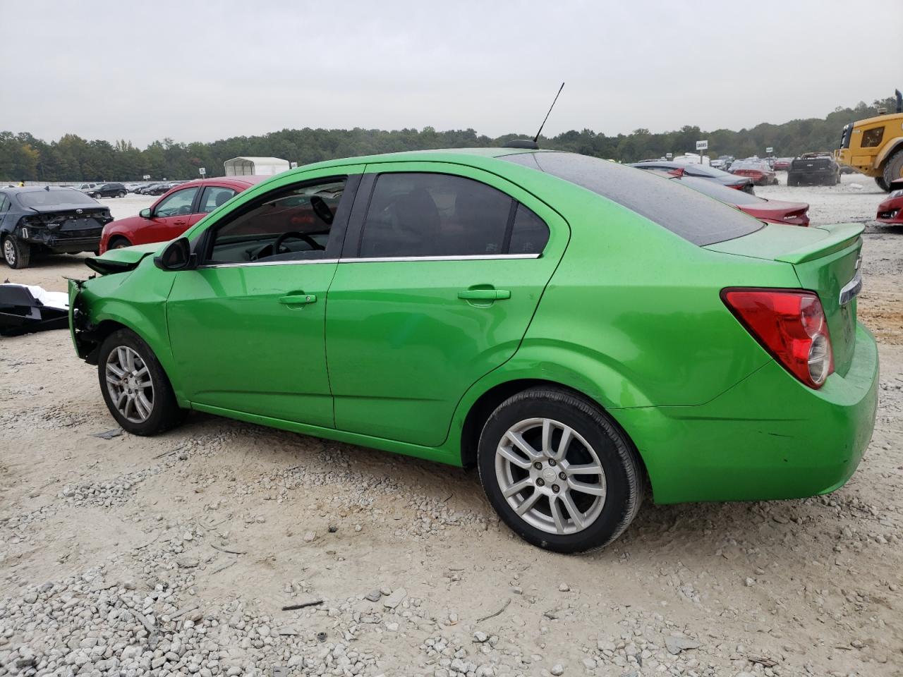 Изображение 2 Chevrolet Sonic Lt 2015 с VIN 1G1JC5SH1F4104597