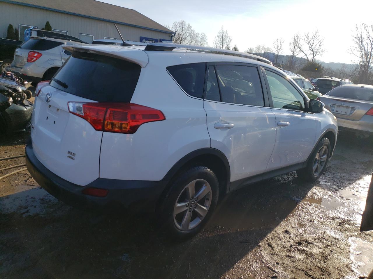 Image 3 of 2015 TOYOTA RAV4 XLE 2015 with VIN JTMRFREV5FJ044755