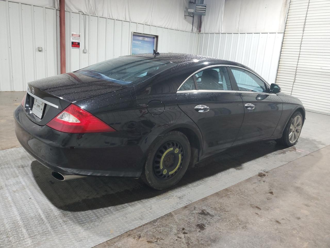 Image 3 of 2008 MERCEDES-BENZ CLS 550 2008 with VIN WDDDJ72X58A125153