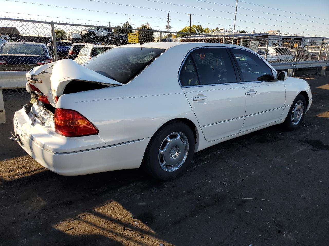 Изображение 3 2001 LEXUS LS 430 2001 с VIN JTHBN30F910005939