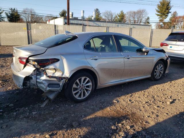 Image 3 of 2022 TOYOTA CAMRY LE 2022 with VIN 4T1C11BK7NU069343