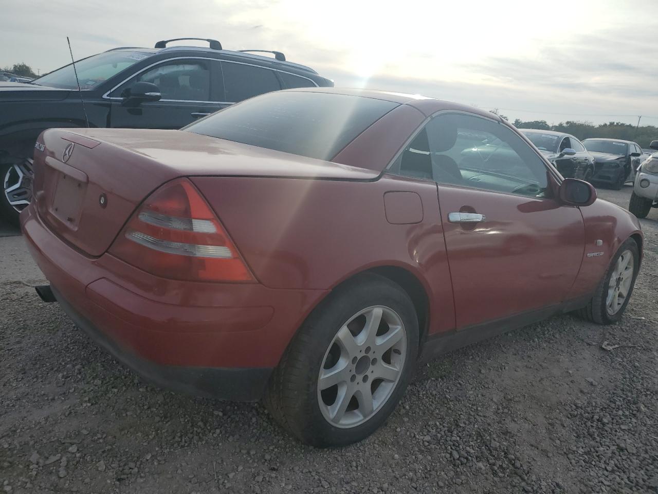 Obraz 3 z 1998 MERCEDES-BENZ SLK 230 KOMPRESSOR 1998 z VIN WDBKK47F5WF058629