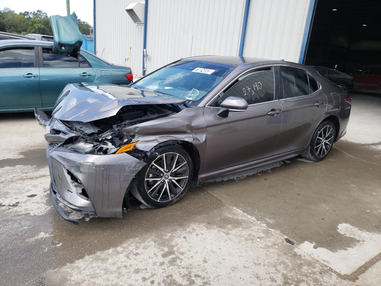 Image 1 of 2022 TOYOTA CAMRY SE 2022 with VIN 4T1G11AK7NU619305